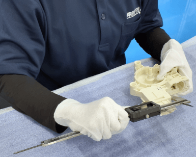Measuring Ra and Rz with a surface roughness tester